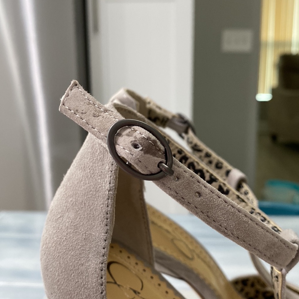 Jessica Simpson Heels in original box Women 7.5 - Picture 5 of 8
